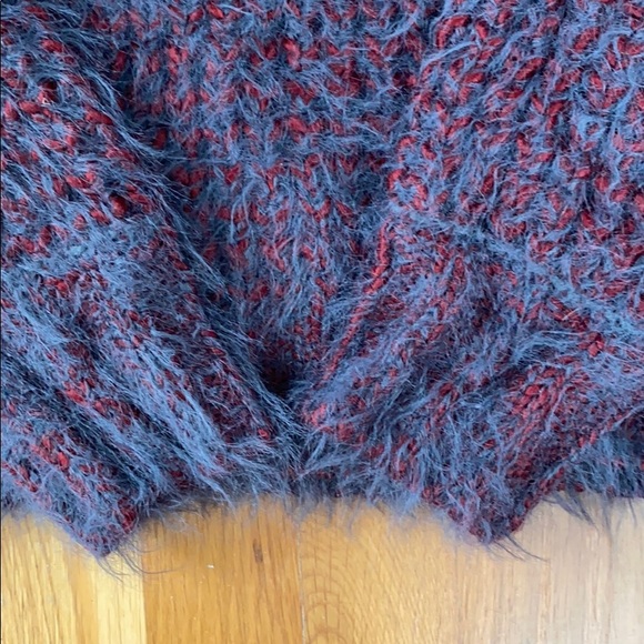 Urban Outfitters Blue & Maroon Fluffy Sweater - Picture 3 of 6